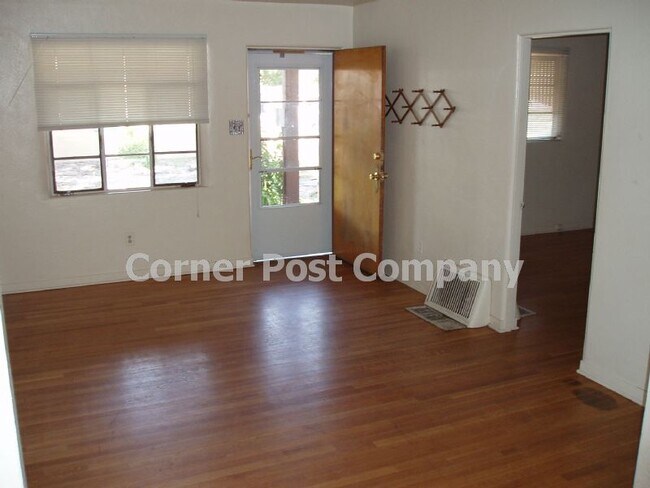 Foto del edificio - 210 Montclaire Dr SE