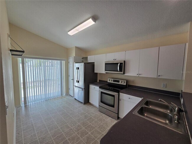 Building Photo - 545 Summer Sails Dr