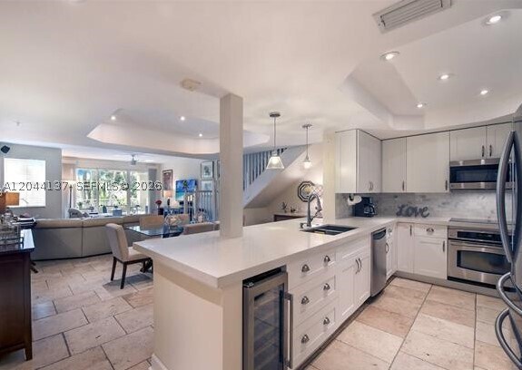 Foto del edificio - 7622 SW 102nd St
