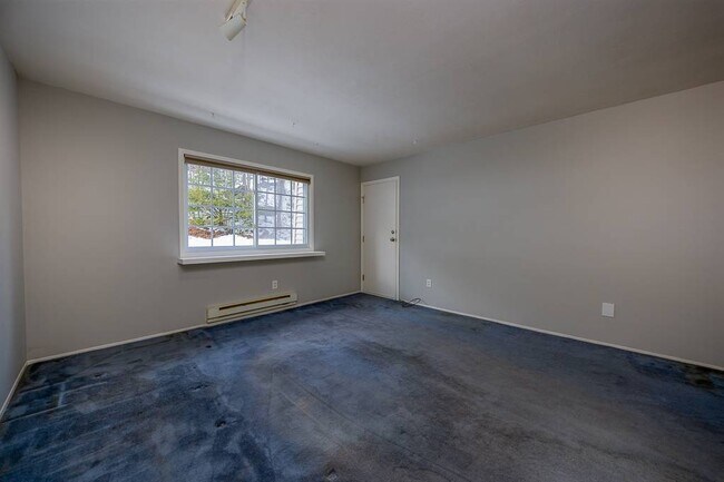 Foto del edificio - 219 Fox Run Ln