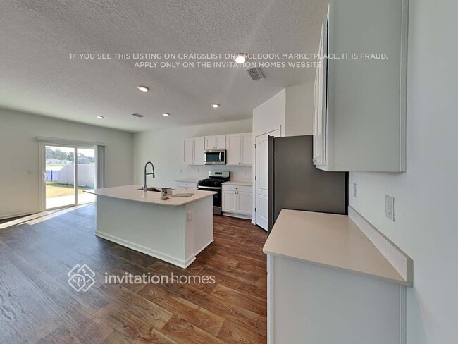 Building Photo - 674 Orellana Rd