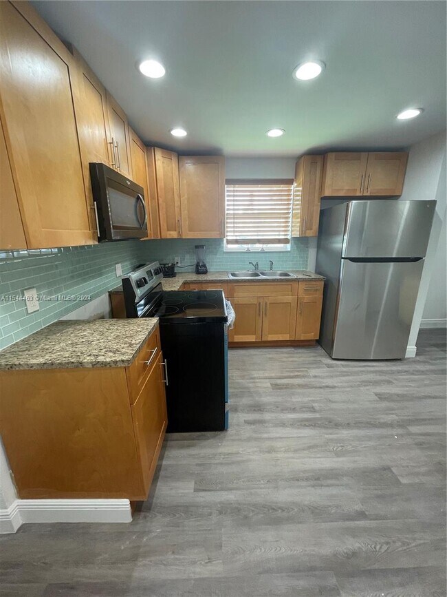 Foto del edificio - 1101 Oakwood Dr