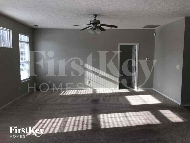 Foto del edificio - 688 Harbor Dr