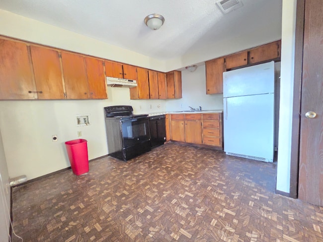 Foto del edificio - 623 N Converse St