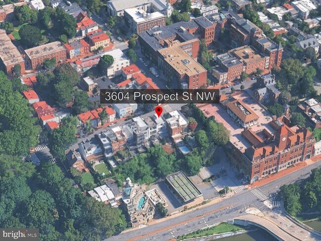 Foto del edificio - 3604 Prospect St NW