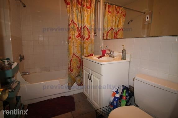 Building Photo - 6 Barrows St