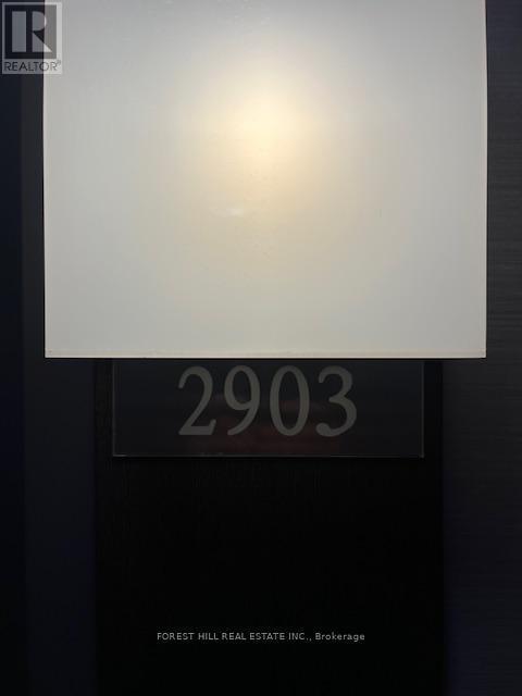 Building Photo - 310 Tweedsmuir Ave