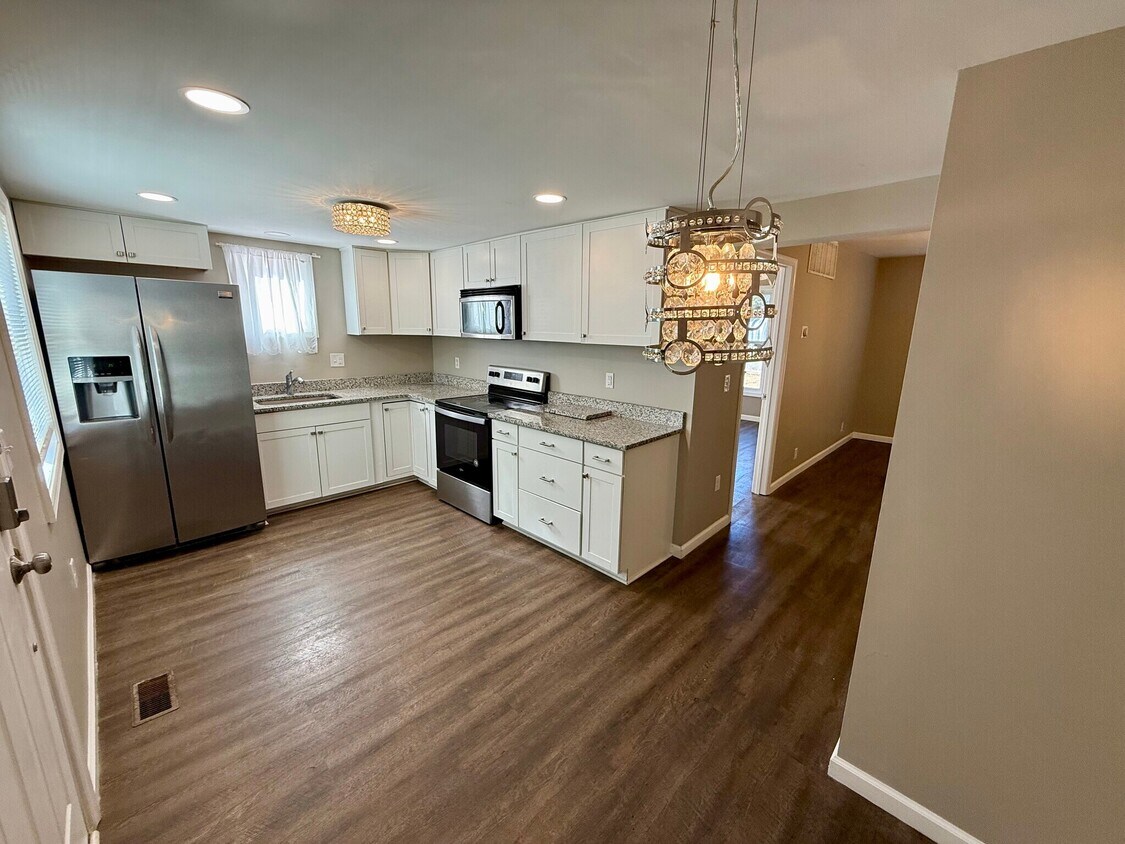 Foto principal - 1406 Mount Hermon Rd