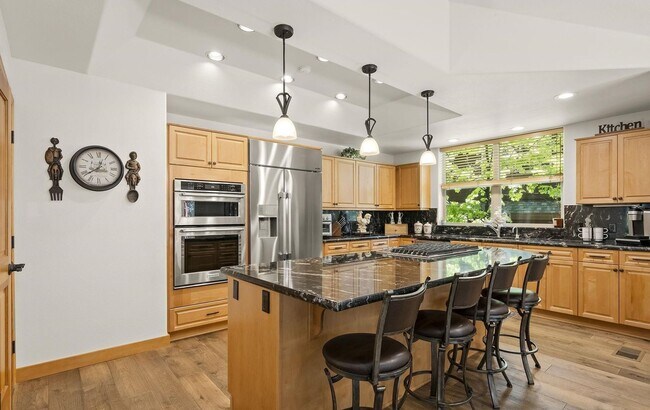 Building Photo - Fully Furnished Incline Village Stunner - ...