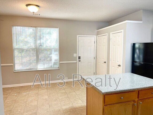 Foto del edificio - 2714 Parkway Trail