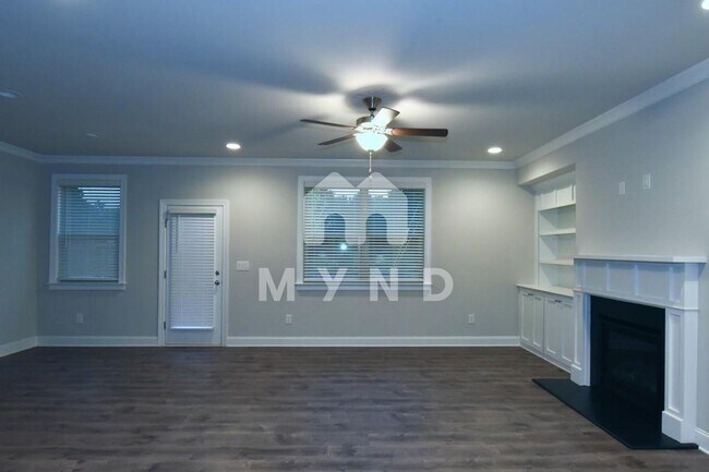 Building Photo - 3570 Faulkner St