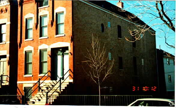 Building Photo - 1230 N Greenview Ave