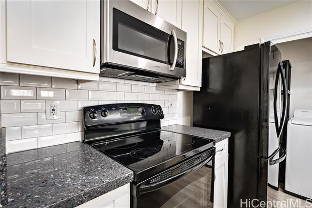 Building Photo - 94-1404-1404 Polani St