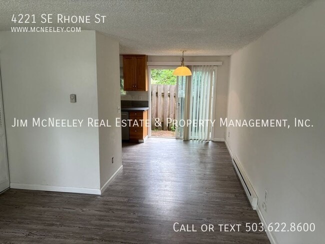 Building Photo - 4221 SE Rhone St