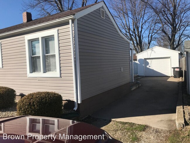 Building Photo - 3 br, 1 bath House - 219 W. County Rd.