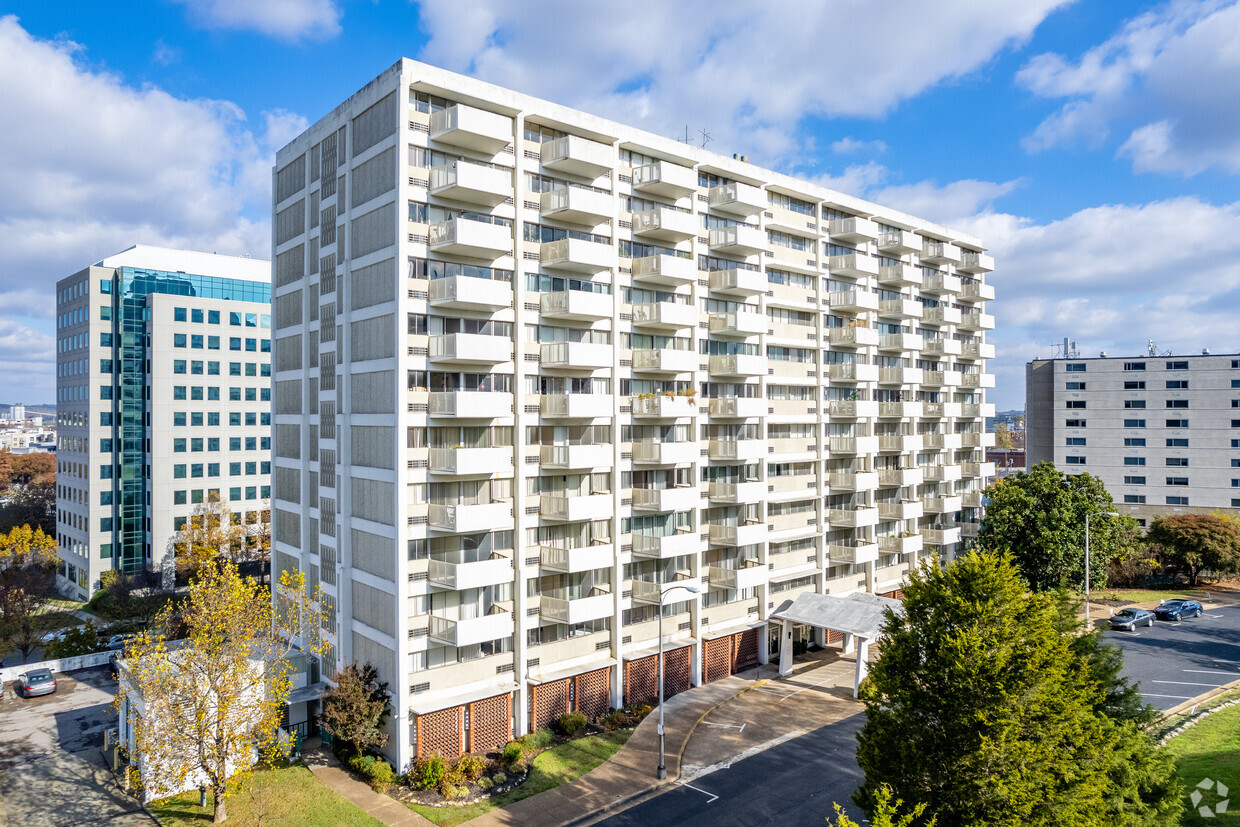 Capitol Towers - Apartments in Nashville, TN | Apartments.com