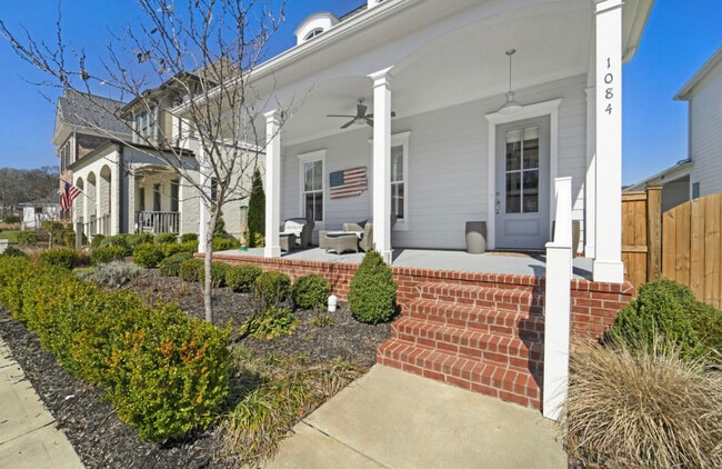 Building Photo - 1084 Beckwith St