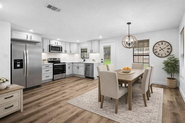 Foto del edificio - 305 E Kirby Ave