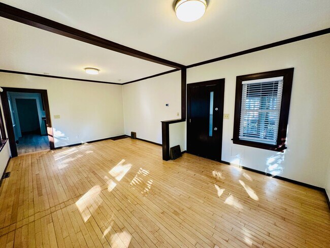Foto del edificio - Charming 3-Bedroom Home in the Heart of So...