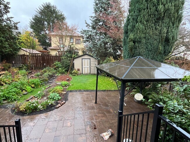 Foto del edificio - 2002 NE 13th Ave