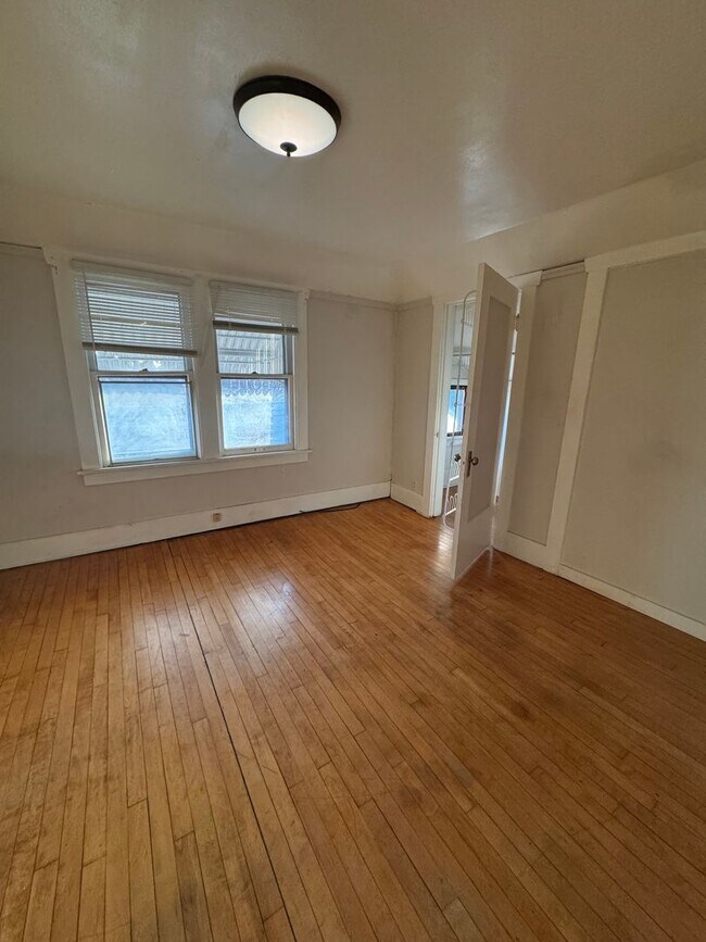 Foto del edificio - Beautiful home for rent in the heart of Moline
