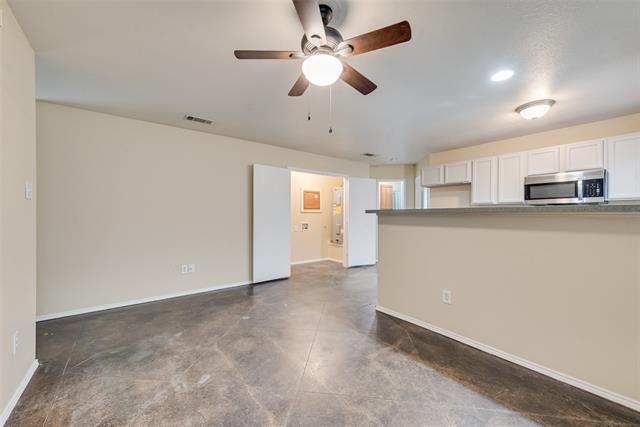 Building Photo - 1237 Village Garden Dr