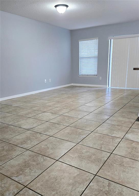 Foto del edificio - 6520 Windsor Lake Cir