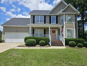 Building Photo - 207 Hope Creek Dr