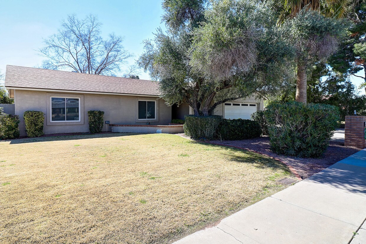 817 W Coral Gables Dr, Phoenix, AZ 85023 House Rental in Phoenix, AZ