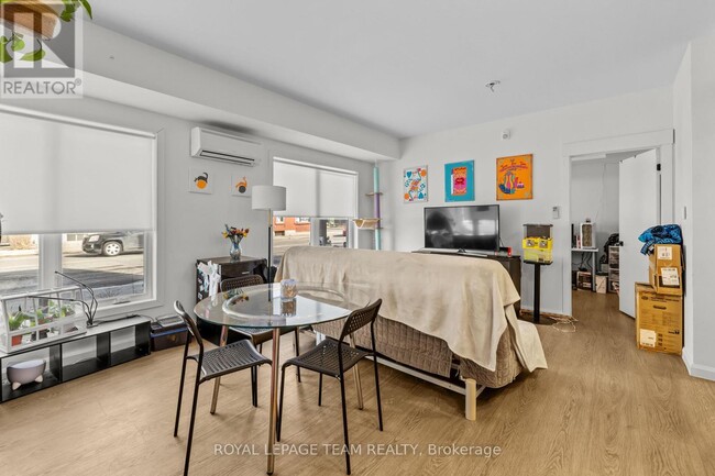 Building Photo - 506 Gladstone Ave