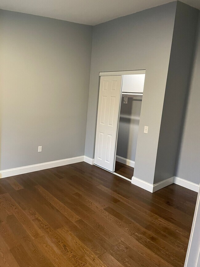 Dormitorio - 1748 E 12th Ave