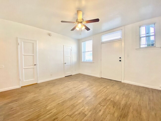 Interior Photo - Gateway Glendale