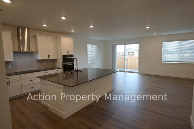 Building Photo - Beautiful New 3 Bed 2 Bath Home in Rolling Hills – Built in 2025