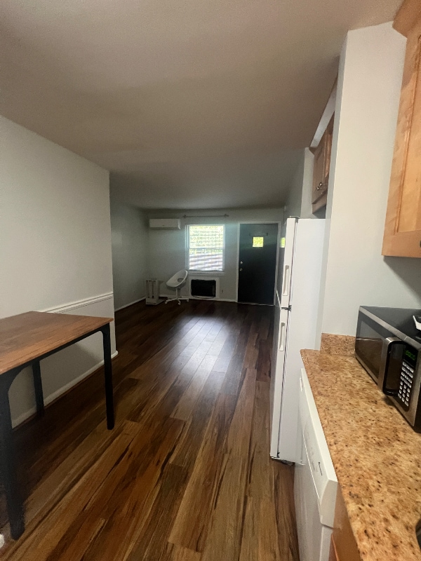 Foto del edificio - 860 Monroe Dr NE