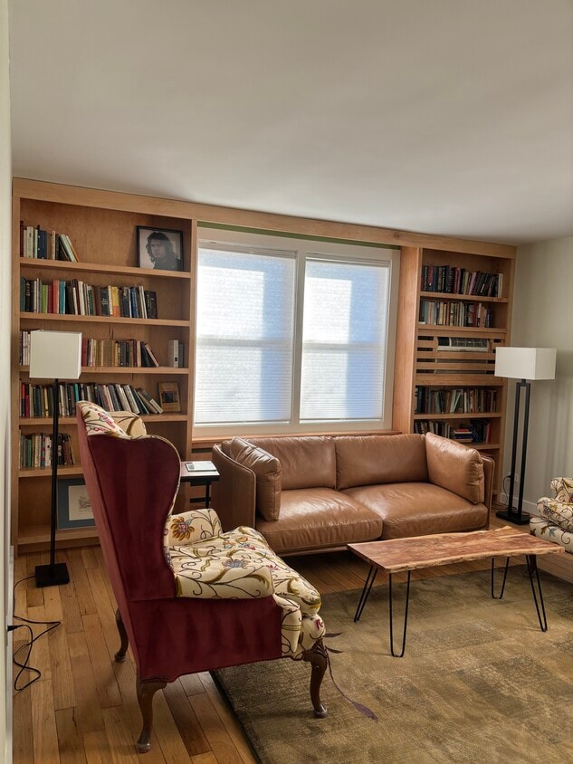 Photo - 102 N George Mason Dr (Arlington, VA)