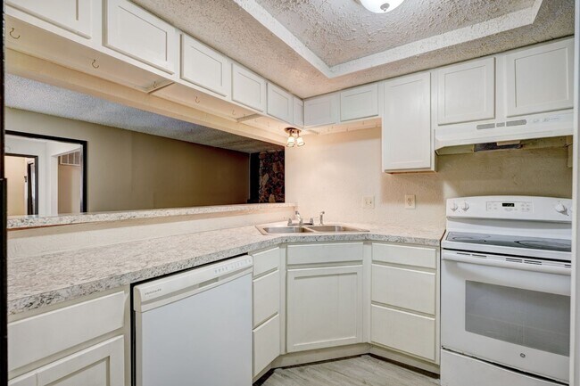 Foto del edificio - 3 Bed, 2 Bath Duplex in Midwest City, Ok 73110