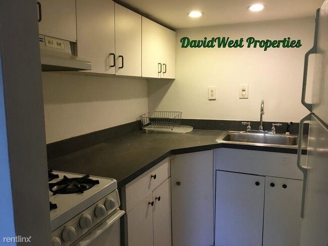 Foto del edificio - 1 br, 1 bath  - 4024 6th Ave