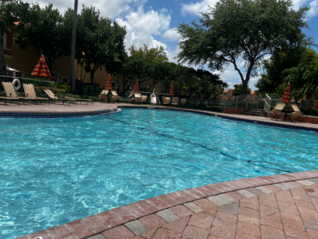 Foto del edificio - 5017 Neptune Ln