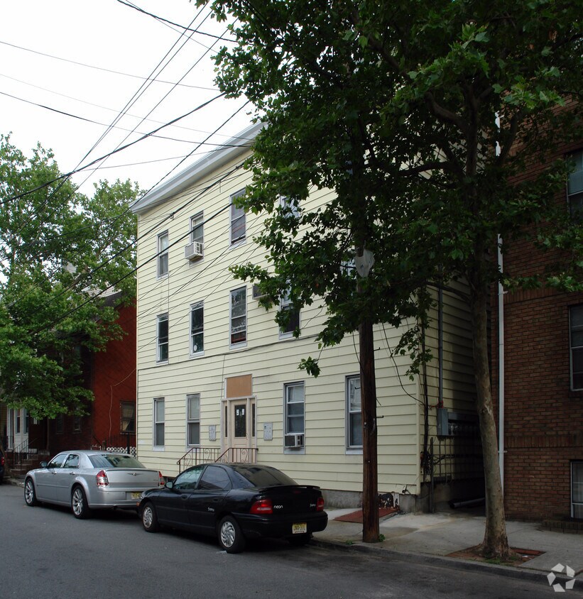Building Photo - 23-25 Paterson St