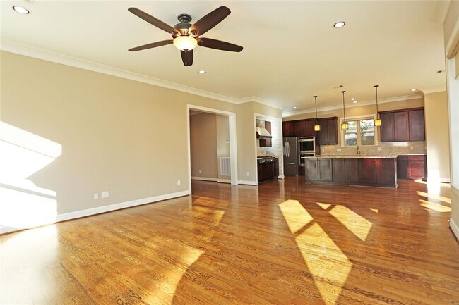 Foto del edificio - 1611 Wakefield Dr