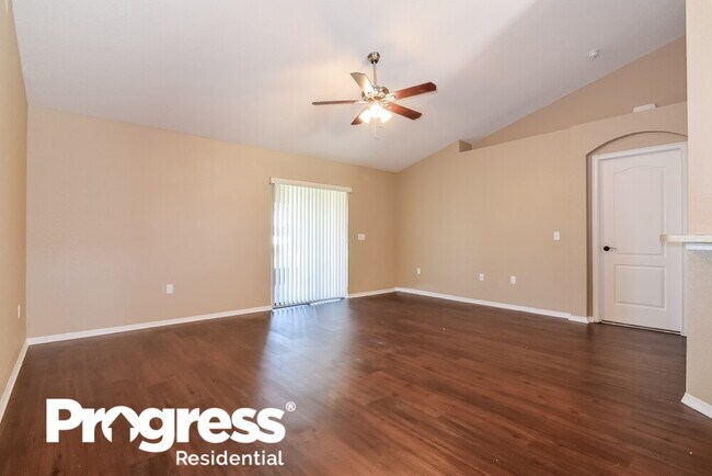 Foto del edificio - 1816 Forest Hill Dr