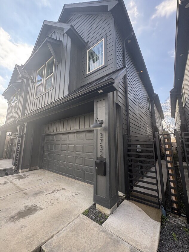 Foto del edificio - Beautifully appointed home centrally located in Houston, TX