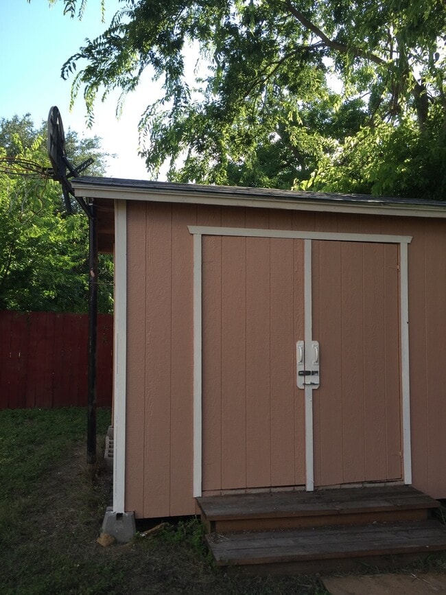 Foto del edificio - 5843 Glacier Sun Dr