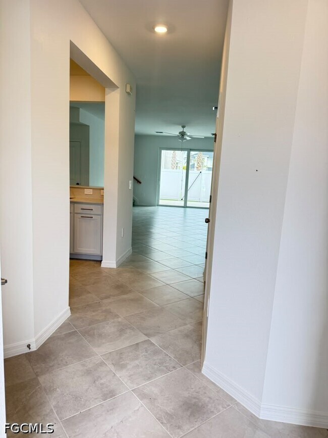 Foto del edificio - 14828 Bluewater Rd