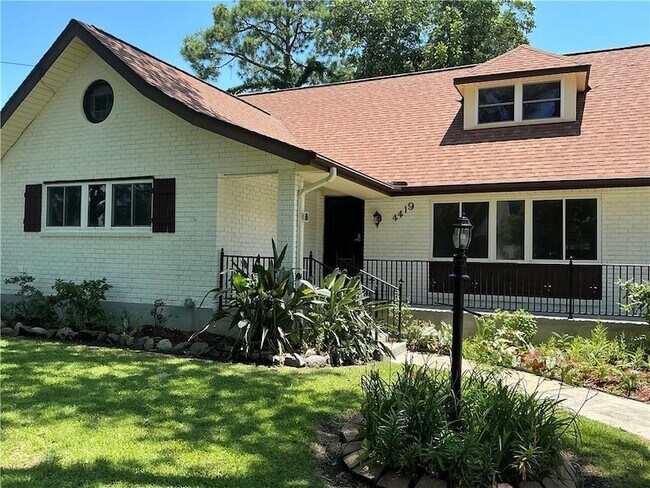 Foto del edificio - 4419 Knight Dr