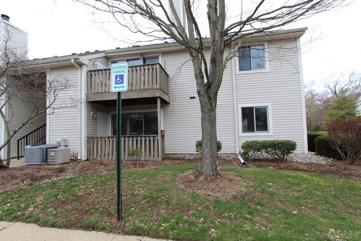 1113 Aspen Dr Plainsboro Township, NJ 08536 Alquileres en Plainsboro