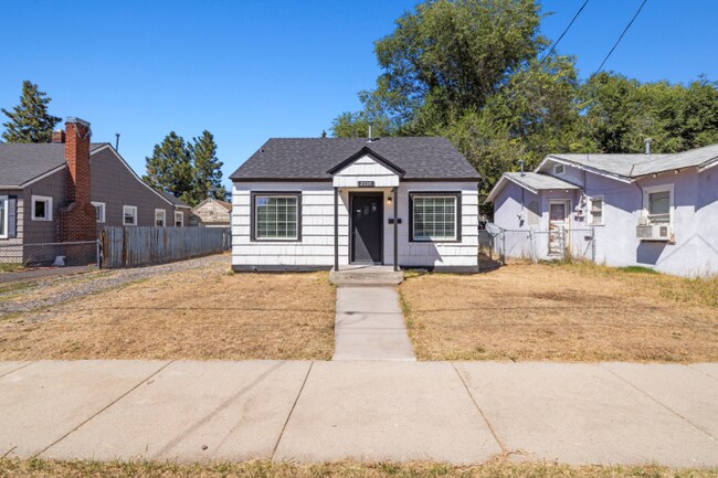 Foto del edificio - 2335 Darrow Ave