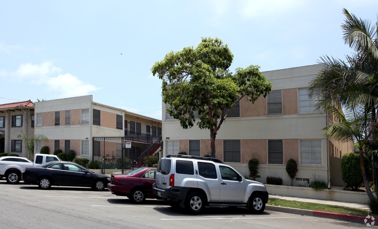 Foto del edificio - 1520 E 2nd St