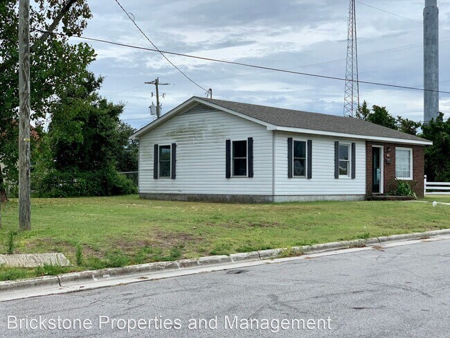 Foto del edificio - 3 br, 1 bath House - 300 N. 15th Street