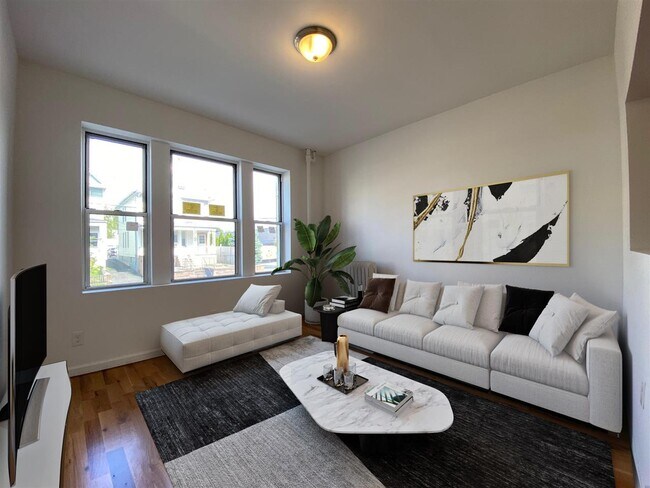 Building Photo - 84 W 25th St